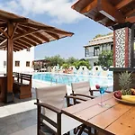 Otel Lefkimi Kávos