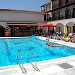 Lefkimi מלון