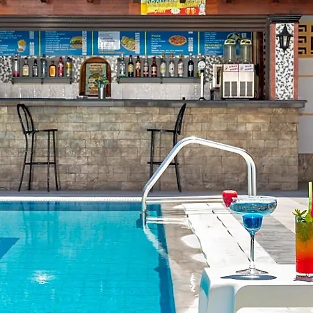 Otel Lefkimi 2*