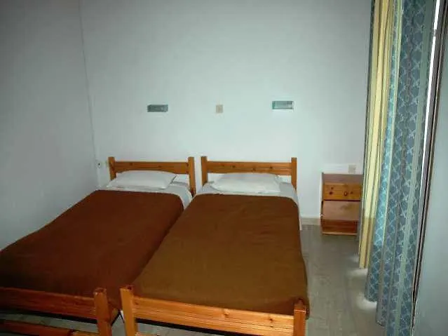 Lefkimi Hotel 2*