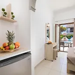 Lefkimi Hotel 2*