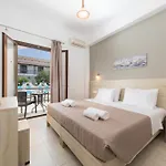 Lefkimi Hotel